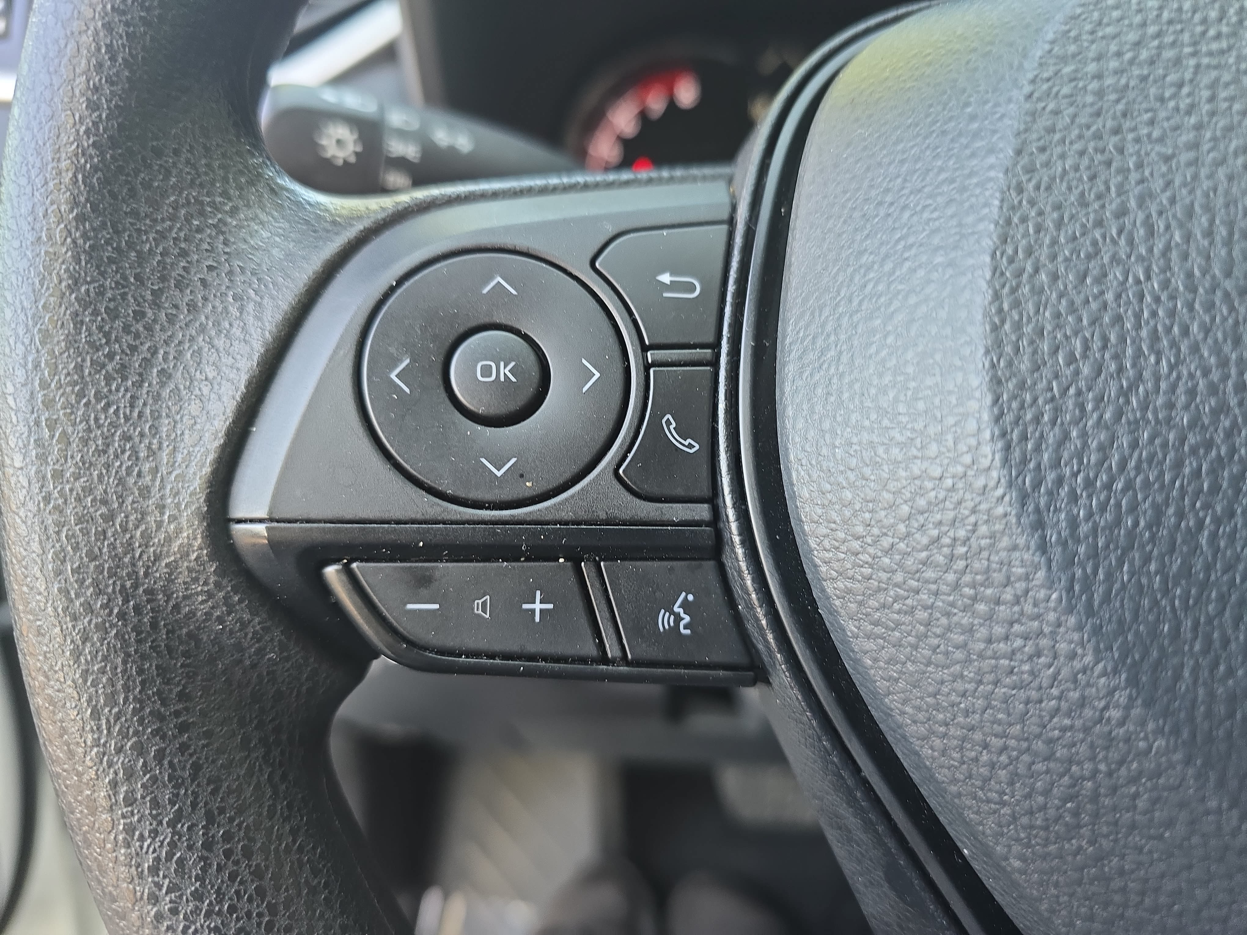 Certified 2023 Toyota RAV4 LE FWD image 17