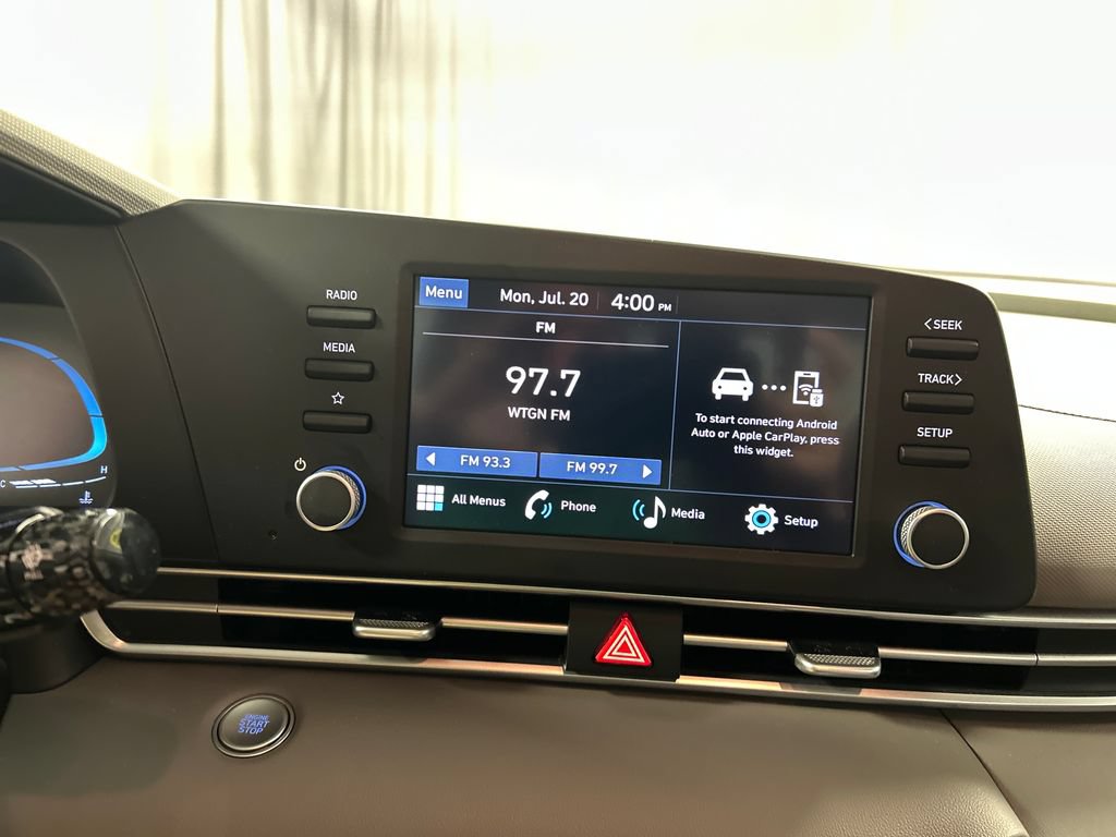 Used 2025 Hyundai Elantra Sport FWD image 15