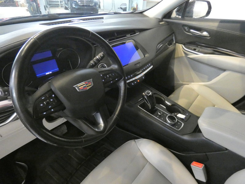 Used 2019 Cadillac XT4 Luxury image 8
