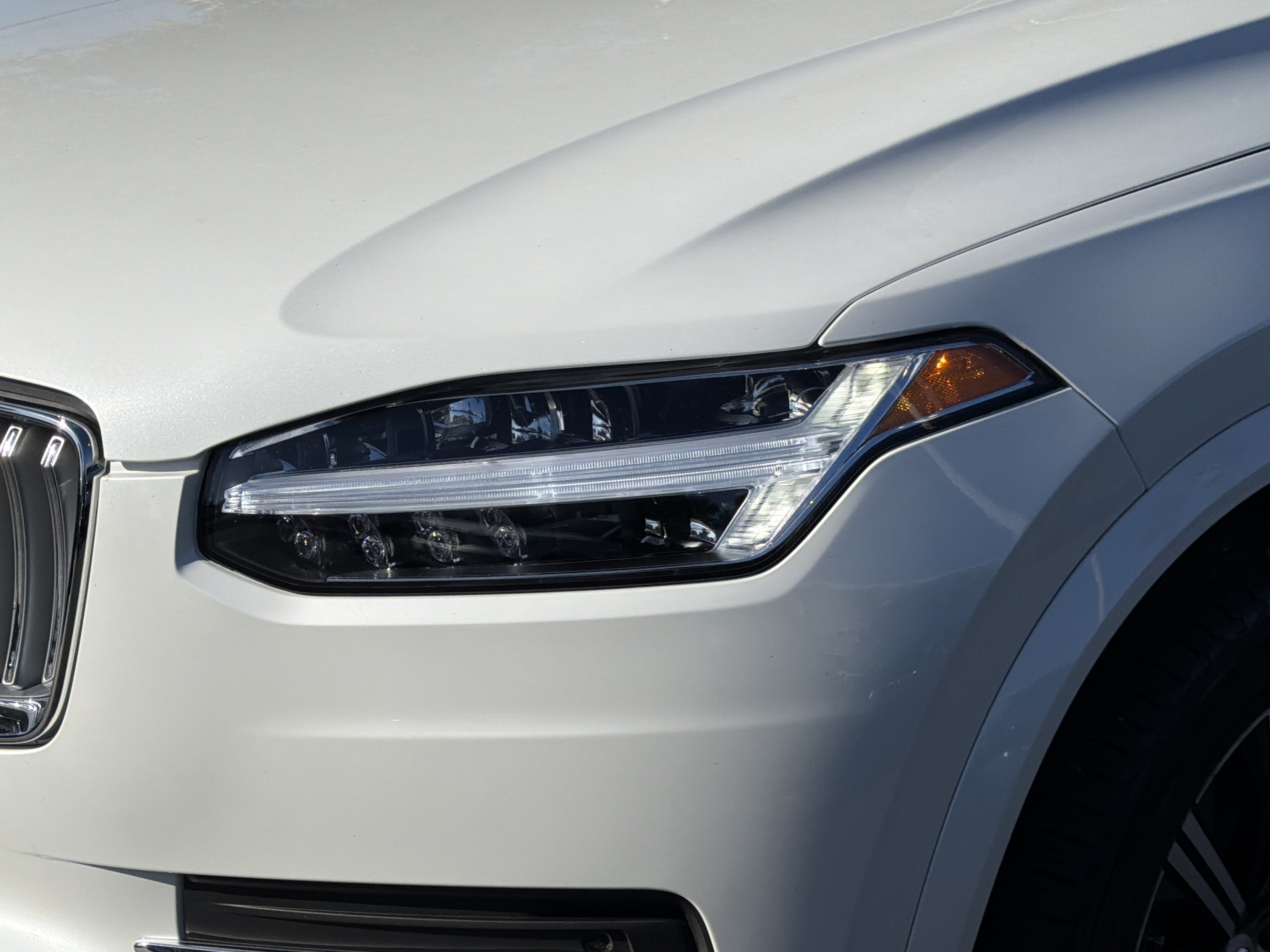 Certified 2025 Volvo XC90 B5 Core w/ Protection Package AWD/4WD image 6