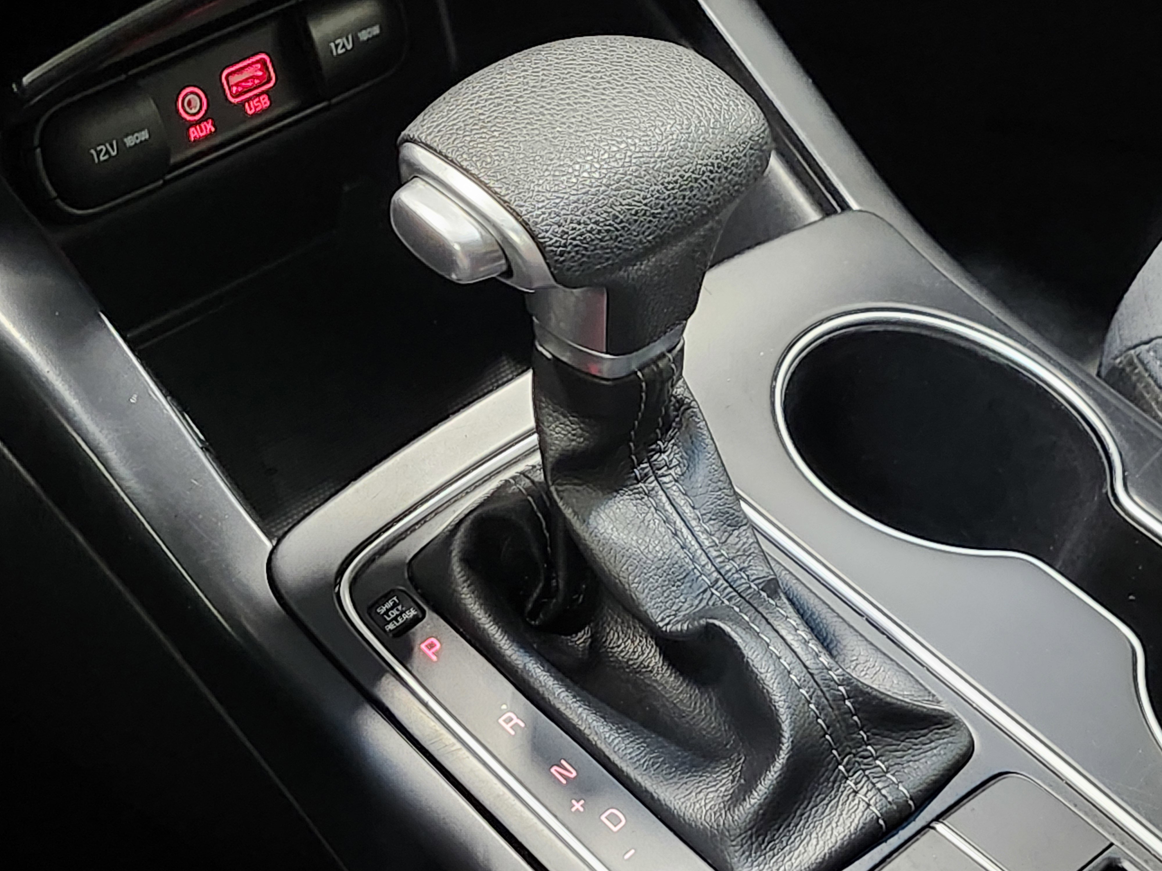 Used 2020 Kia Sorento LX V6 image 30