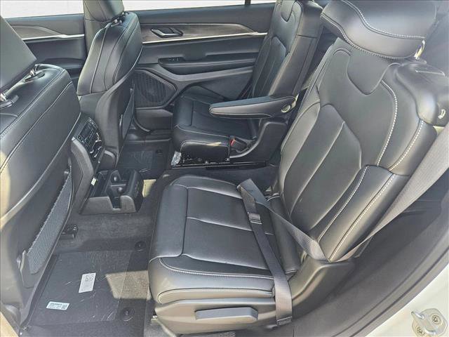 New 2025 Jeep Grand Cherokee L Limited w/ Trailer Tow Package image 15