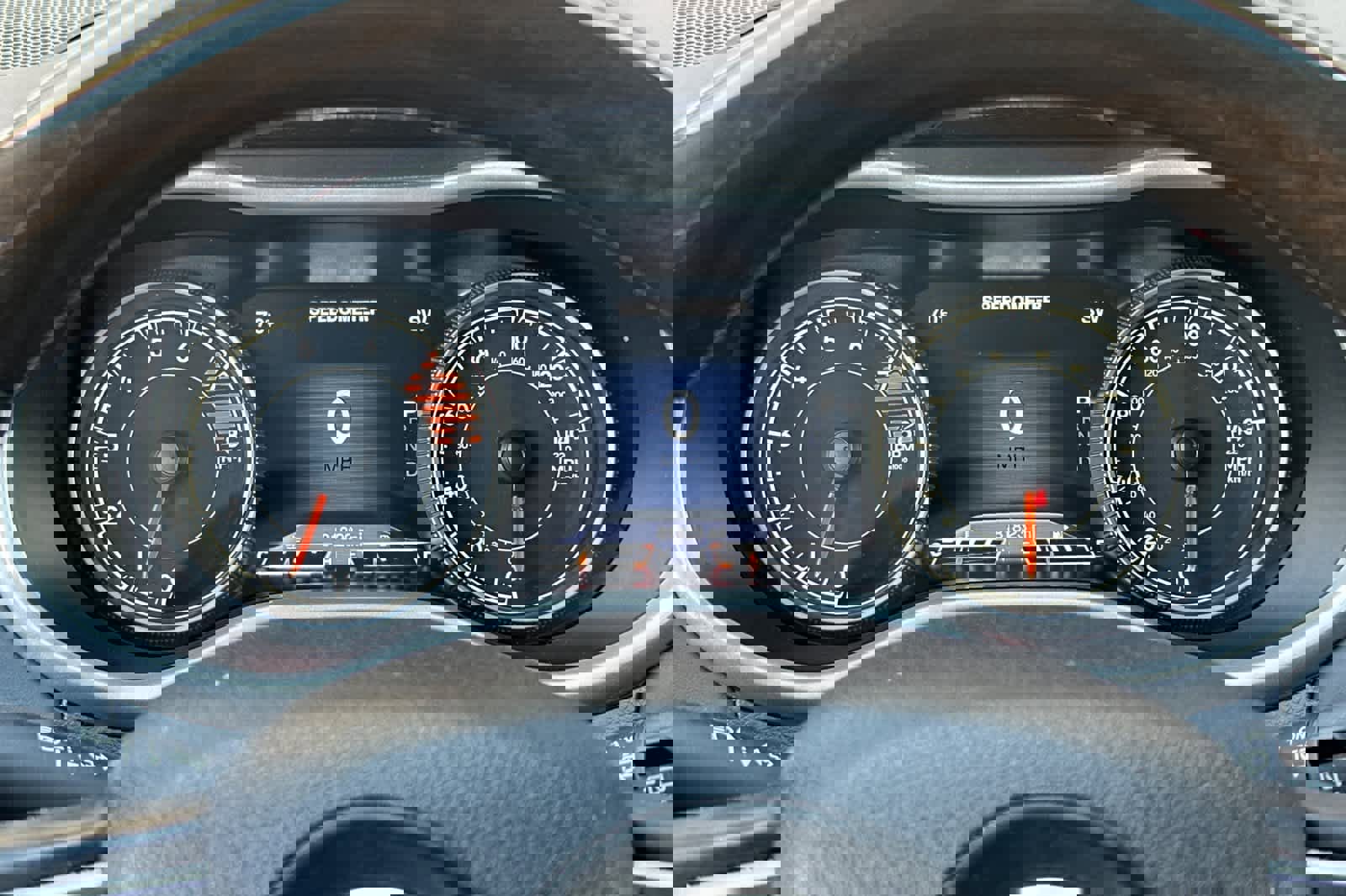 Used 2018 Jeep Cherokee Overland image 29