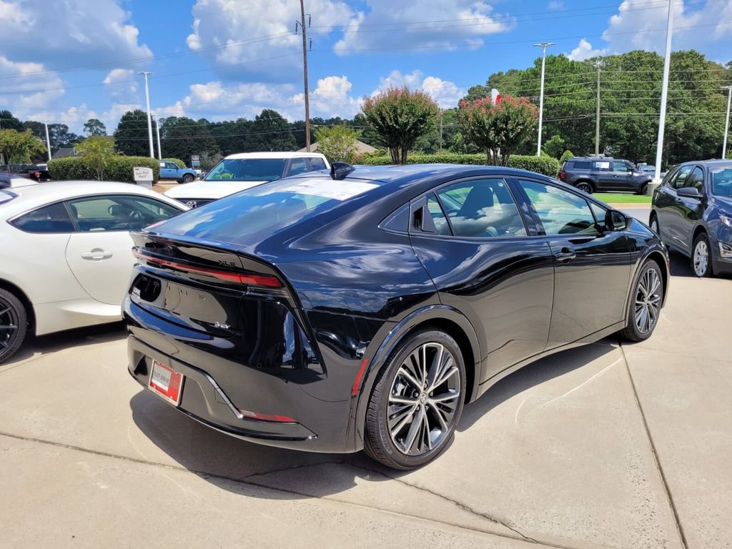 New 2026 Toyota Prius Limited FWD image 11