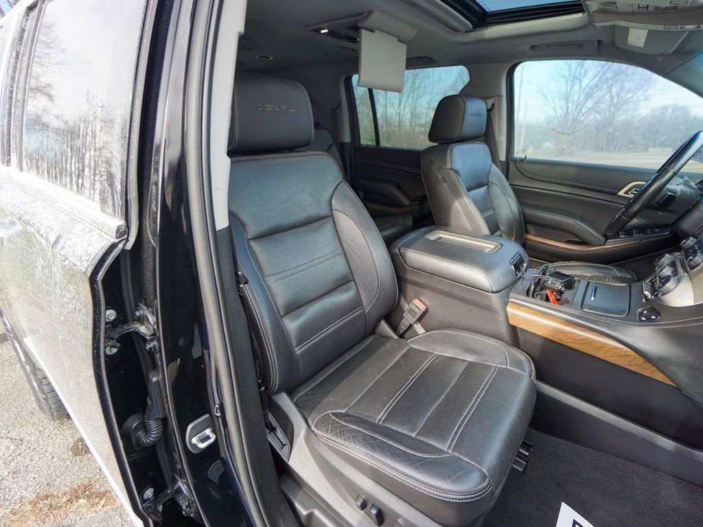 Used 2019 GMC Yukon XL Denali w/ Denali Ultimate Package image 36