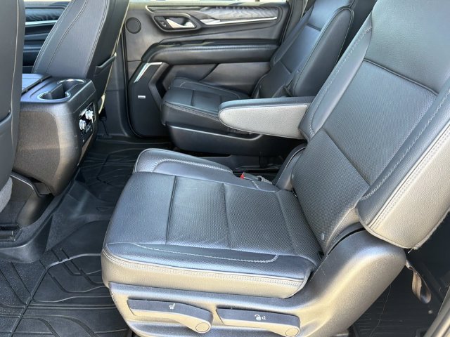 Used 2022 GMC Yukon XL Denali RWD image 23