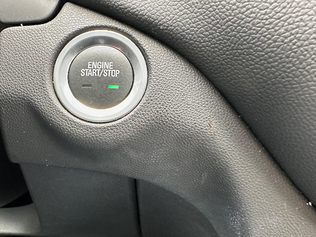 Used 2024 Chevrolet Equinox LT FWD image 34
