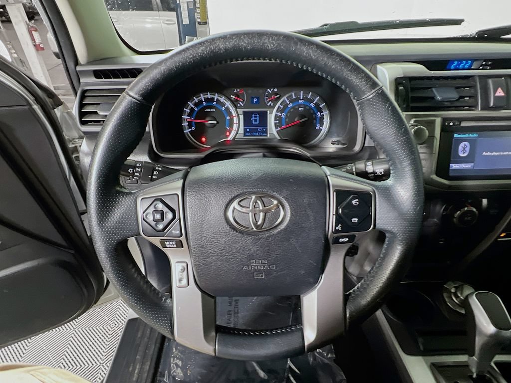 Used 2015 Toyota 4Runner SR5 AWD/4WD image 10