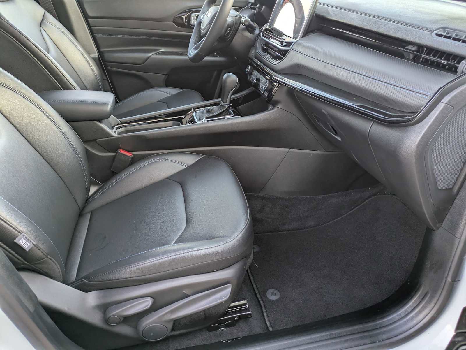 Used 2025 Jeep Compass Limited w/ Sun & Sound Group image 20