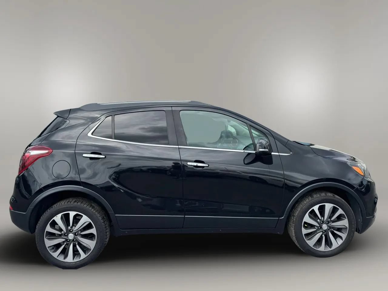Used 2017 Buick Encore Essence AWD/4WD image 6