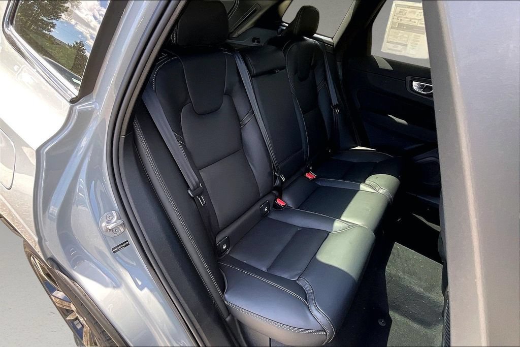 New 2026 Volvo XC60 B5 Ultra w/ Protection Package Premier AWD/4WD image 10