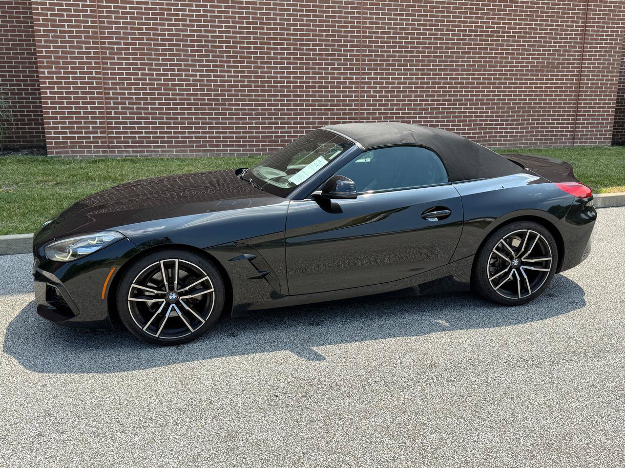 Used 2019 BMW Z4 sDrive30i w/ M Sport Package RWD image 4