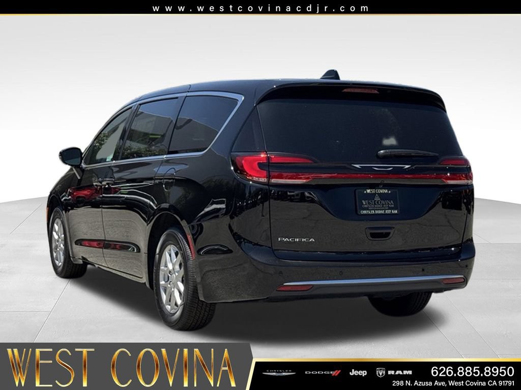 New 2027 Chrysler Pacifica Select FWD image 10