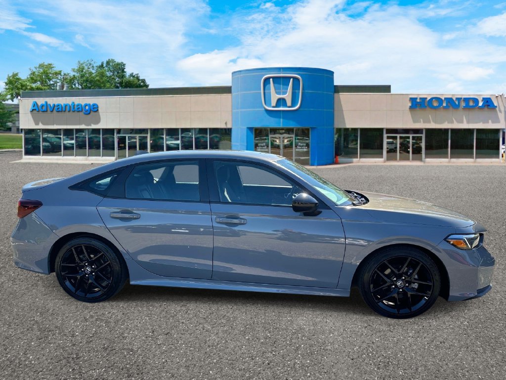 Used 2025 Honda Civic Sport image 3