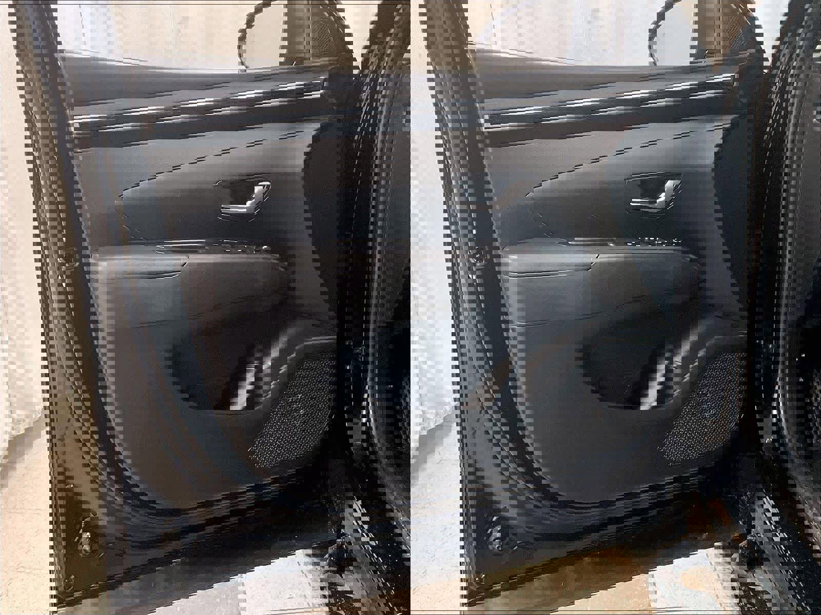 Used 2023 Hyundai Santa Cruz SEL w/ Activity Package image 9