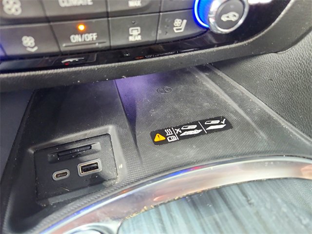 Used 2024 Buick Enclave Premium image 33