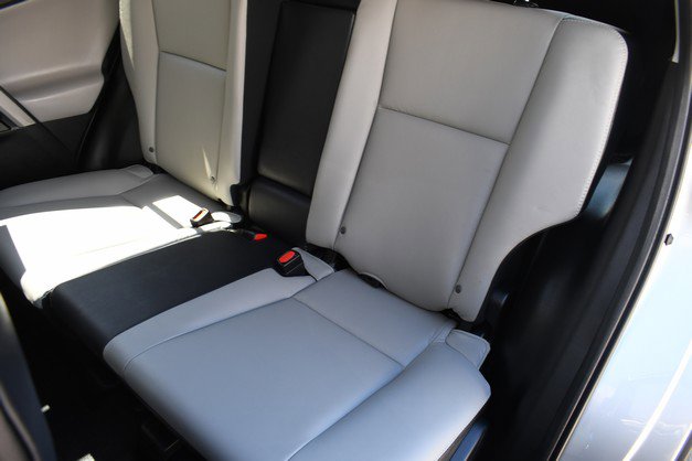 Certified 2018 Toyota RAV4 Limited w/ All Weather Liner Package image 23