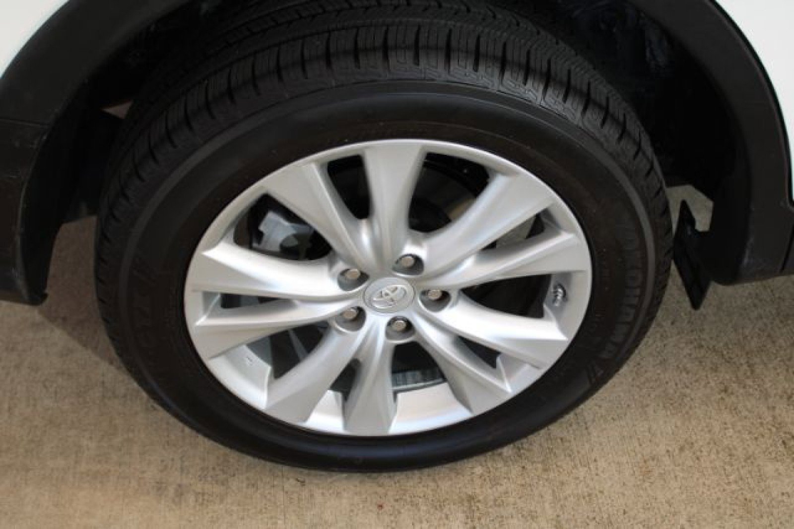 Used 2013 Toyota RAV4 Limited image 24