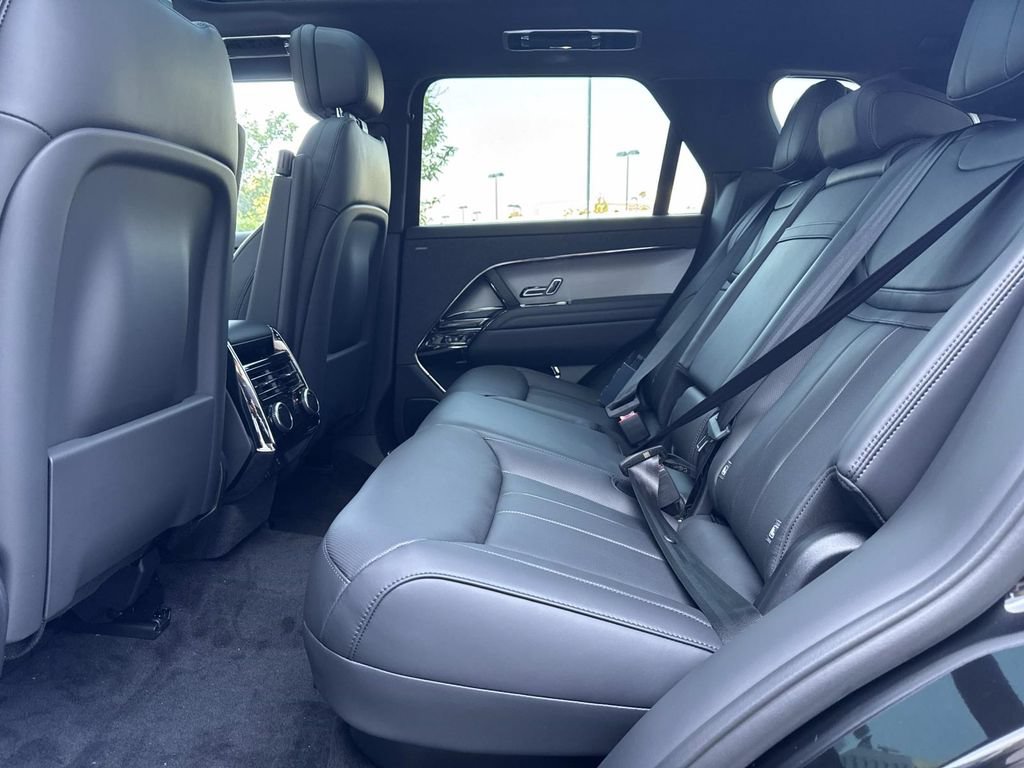 New 2026 Land Rover Range Rover Sport SE AWD/4WD image 13