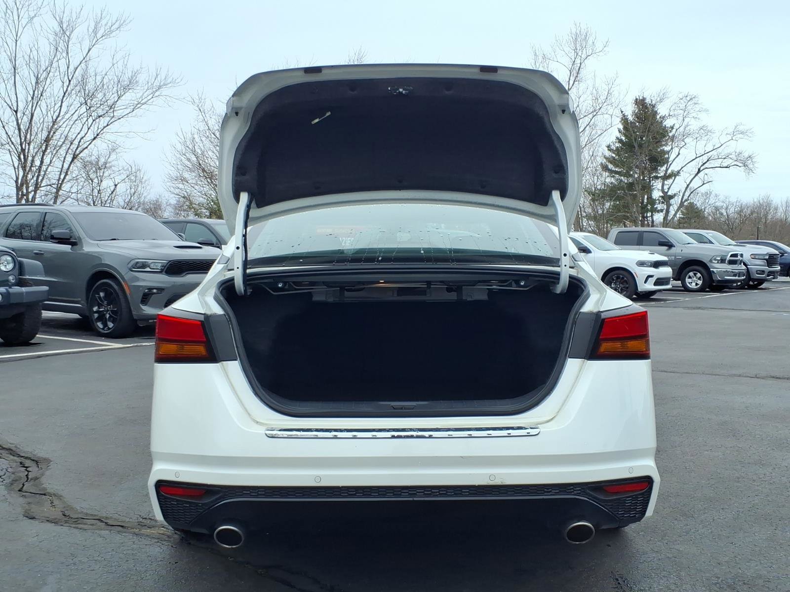 Used 2023 Nissan Altima 2.5 SR image 10