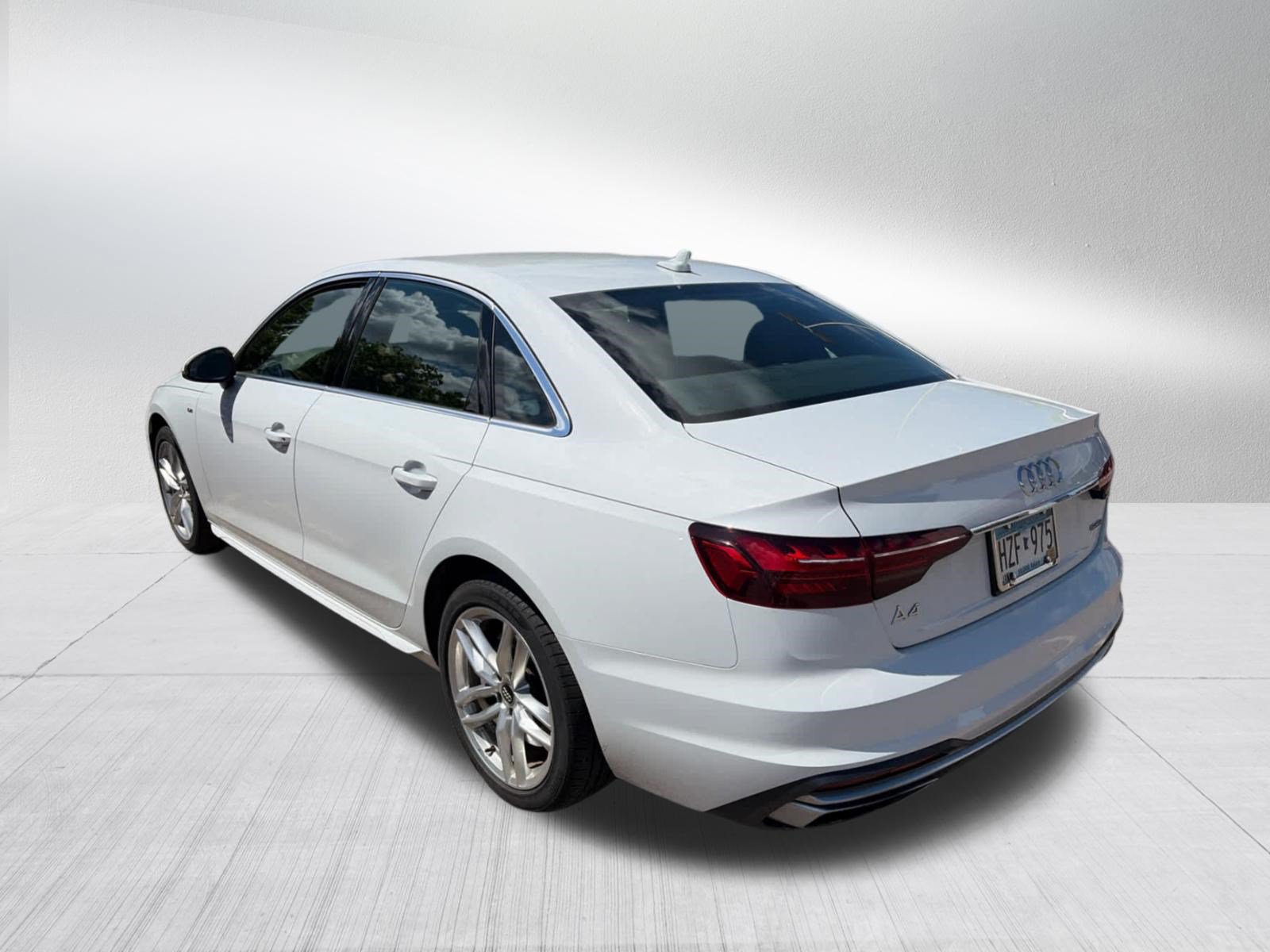 Used 2020 Audi A4 2.0T Premium w/ Convenience Package AWD/4WD image 4