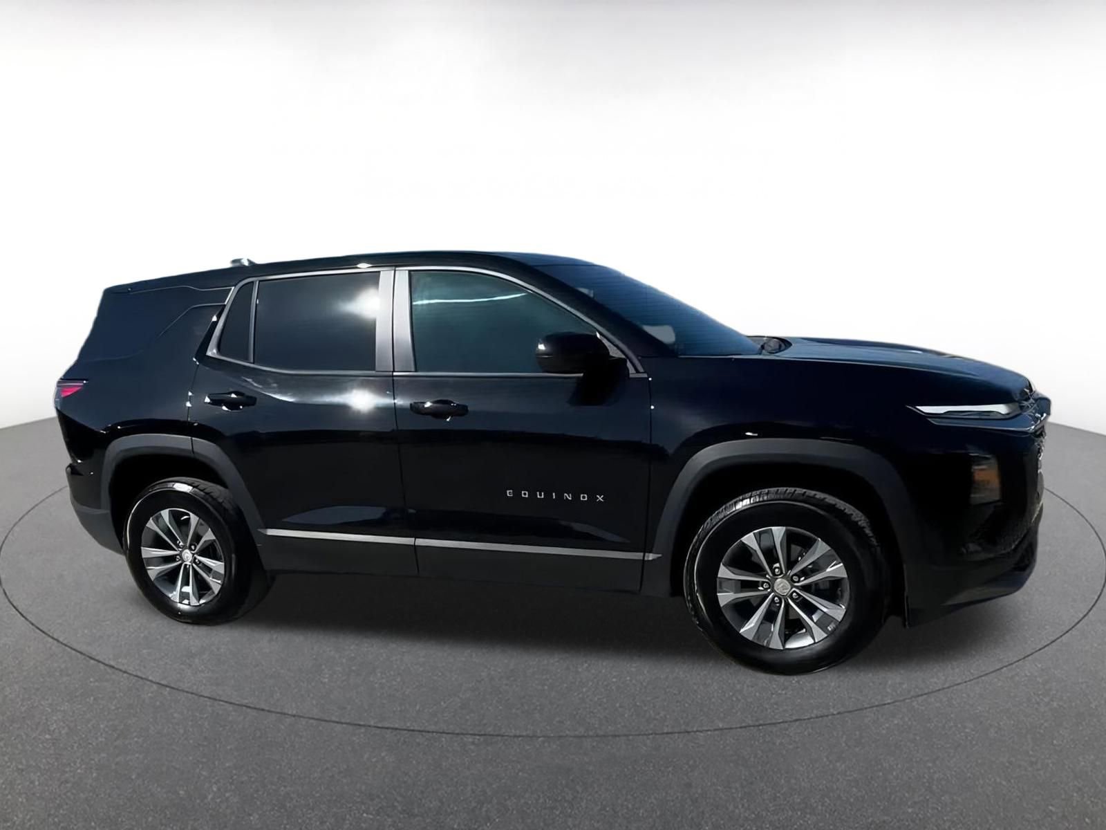 Used 2025 Chevrolet Equinox LT image 15