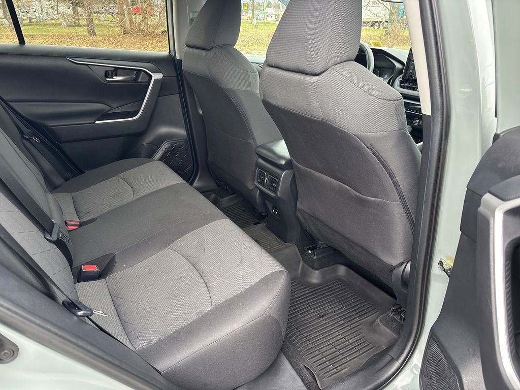 Used 2020 Toyota RAV4 XLE w/ Convenience Package image 39