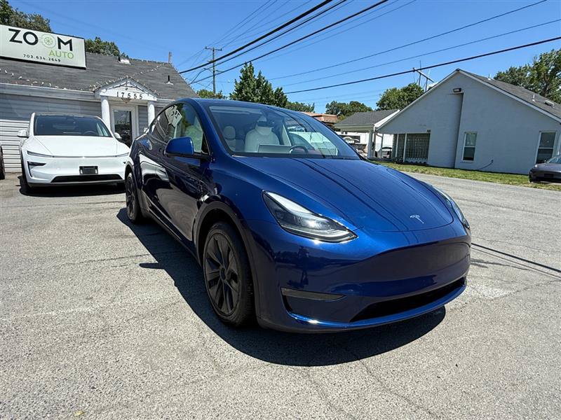 Used 2024 Tesla Model Y Long Range AWD/4WD image 7