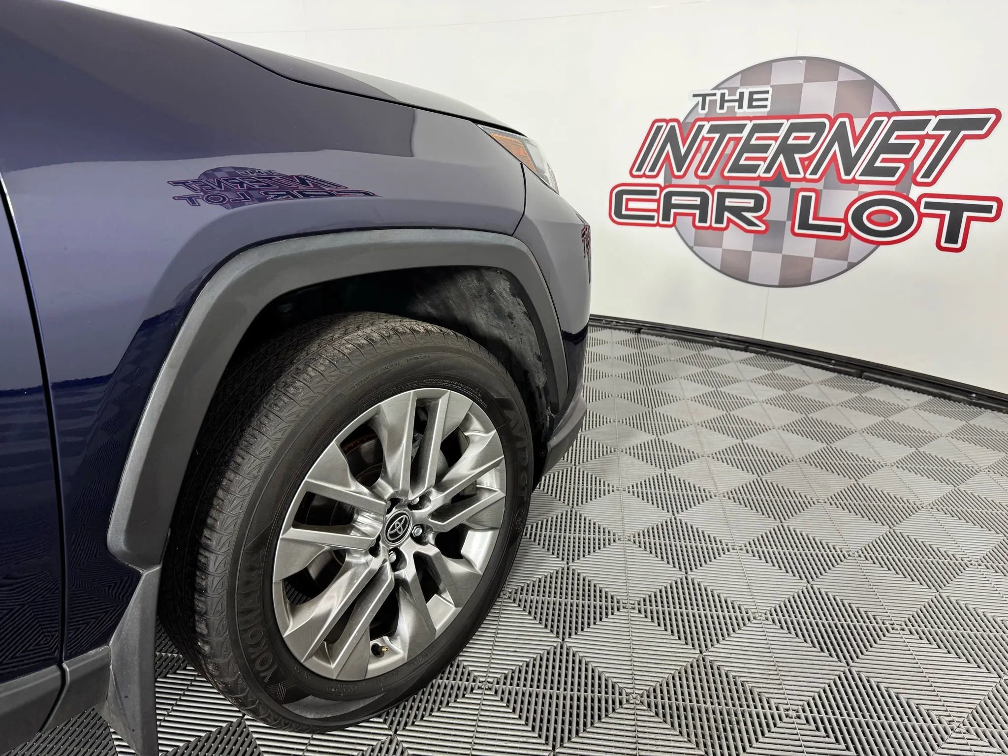 Used 2023 Toyota RAV4 Limited FWD image 33