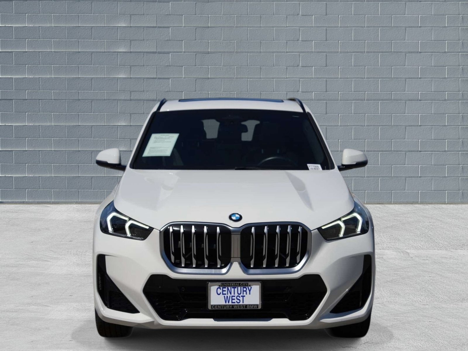 Used 2023 BMW X1 xDrive28i w/ M Sport Package AWD/4WD image 2