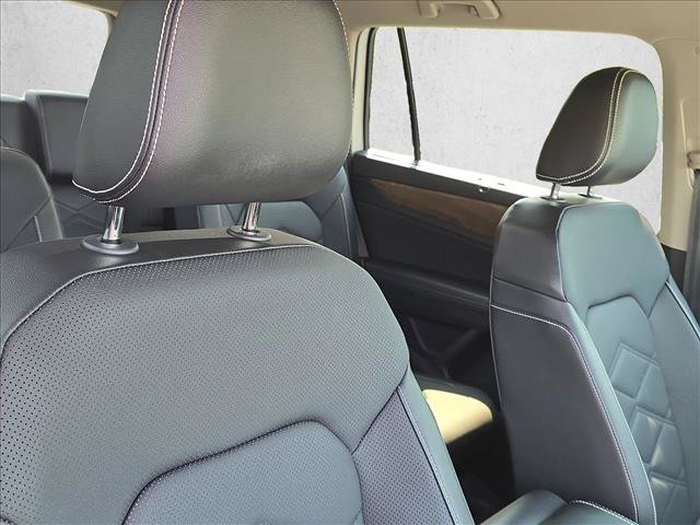 Used 2024 Volkswagen Atlas SE w/ Black Wheel Package FWD image 25