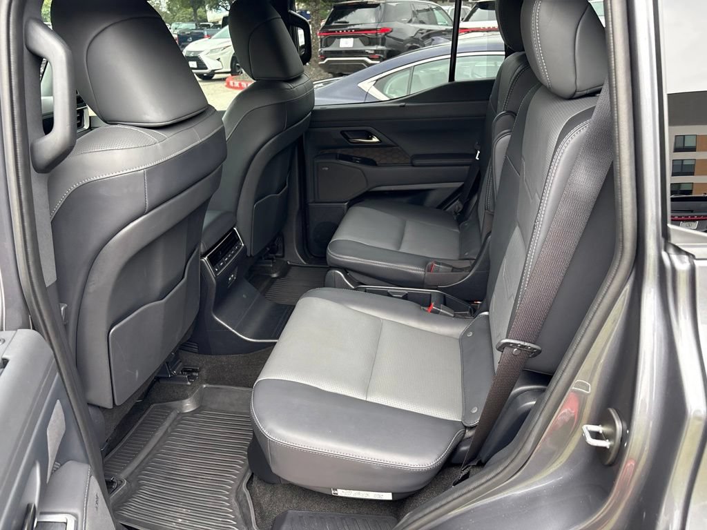 Certified 2025 Lexus GX 550 w/ Cold Area Package AWD/4WD image 20