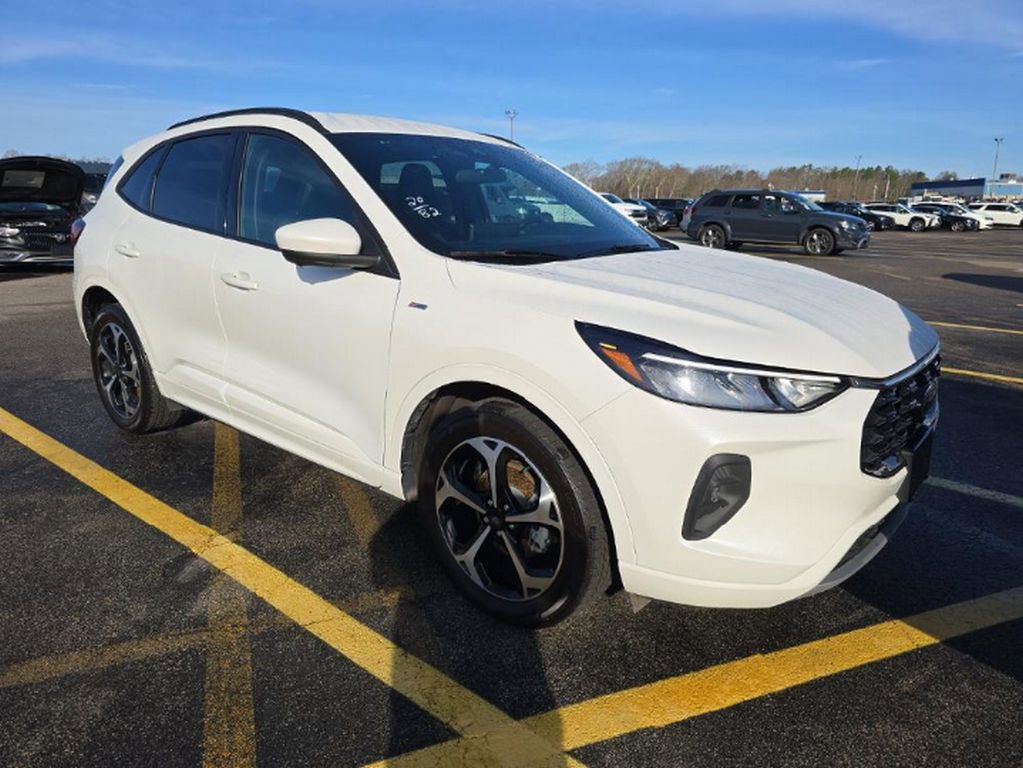 Used 2023 Ford Escape ST-Line Select w/ Tech Pack #2 image 3