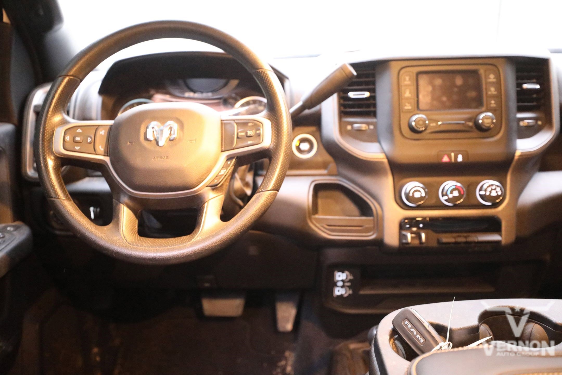 Used 2024 RAM 2500 Tradesman w/ Chrome Appearance Group image 3