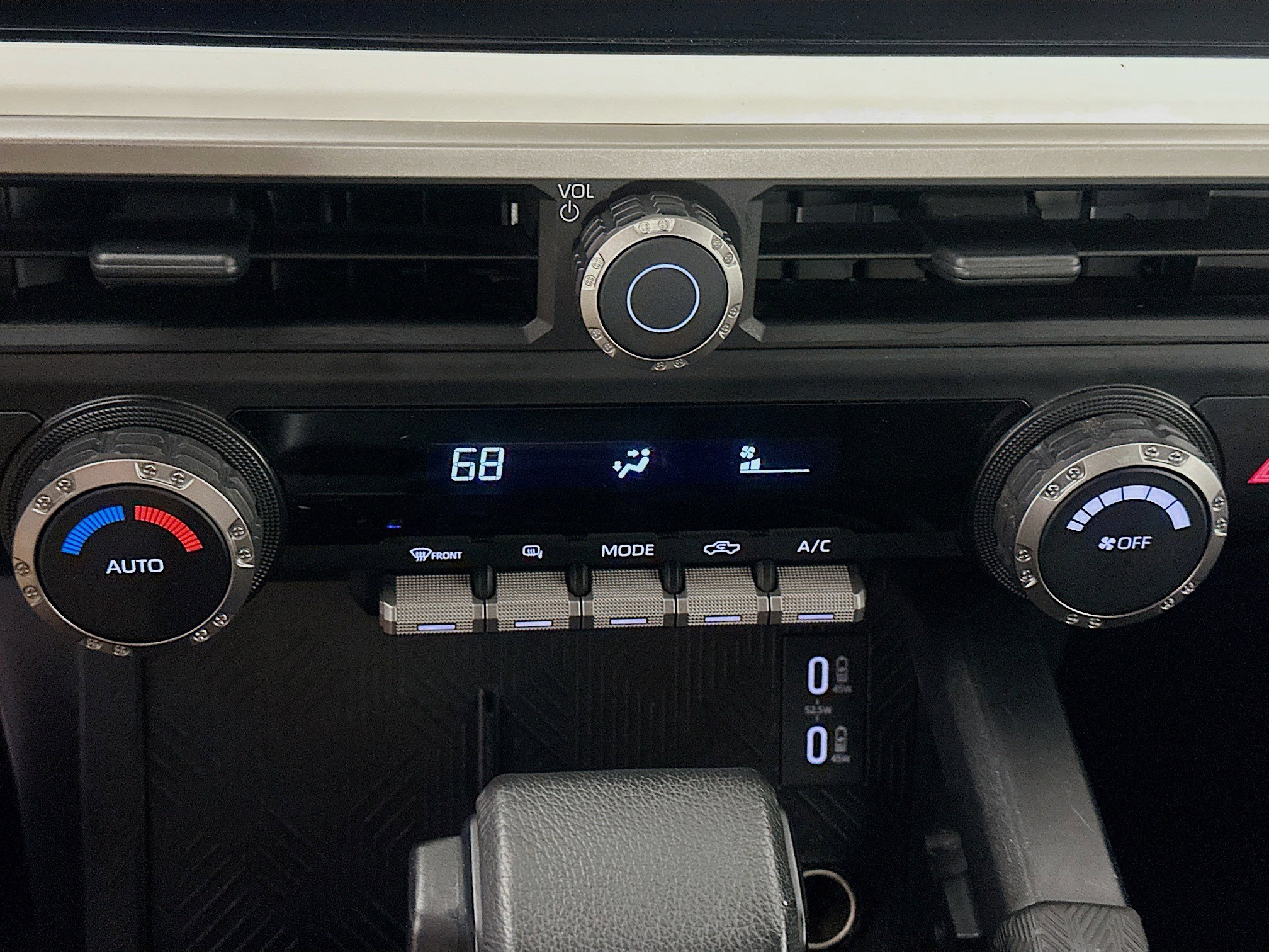 Used 2024 Toyota Tacoma TRD Off-Road AWD/4WD image 23