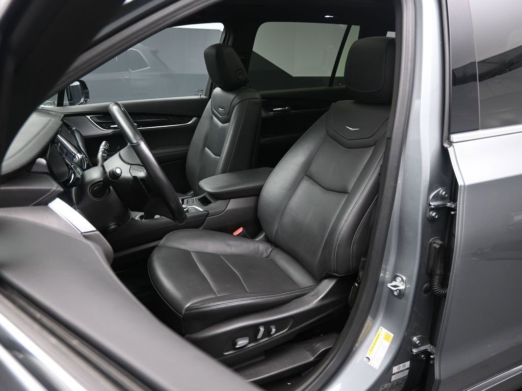 Used 2024 Cadillac XT6 Premium Luxury image 16