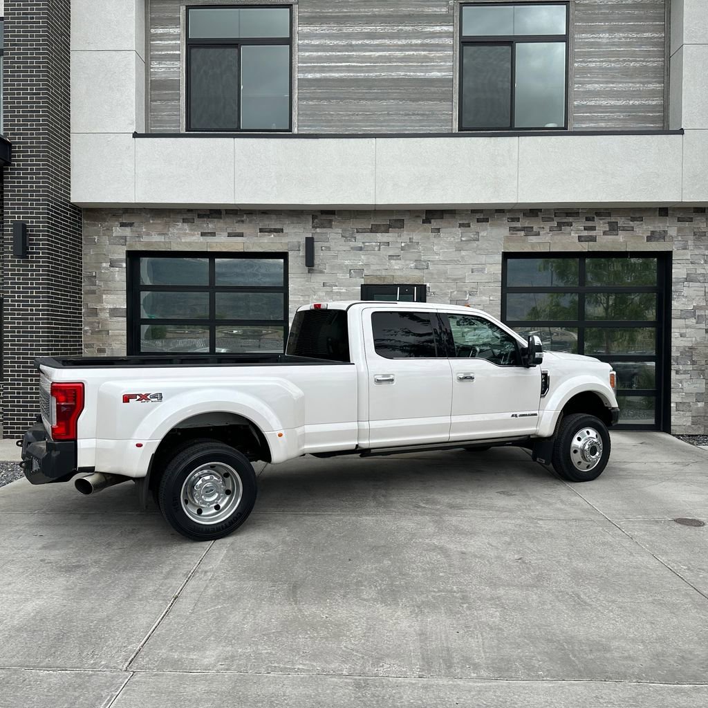 Used 2017 Ford F450 Platinum w/ Platinum Ultimate Package AWD/4WD image 3