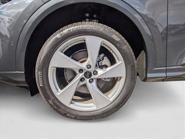 New 2025 Audi Q5 Premium Plus image 9