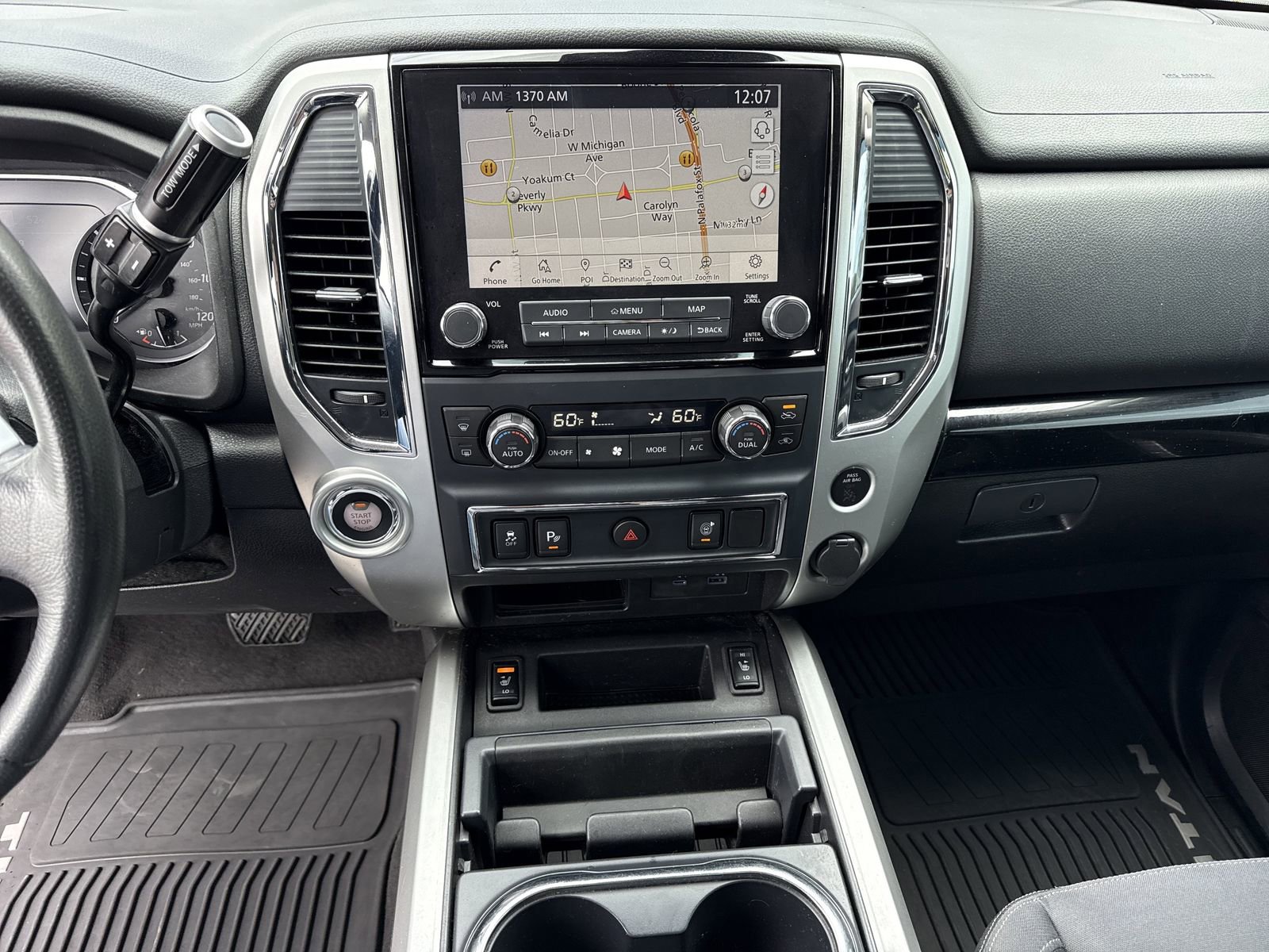 Used 2020 Nissan Titan SV w/ SV Convenience Package image 28