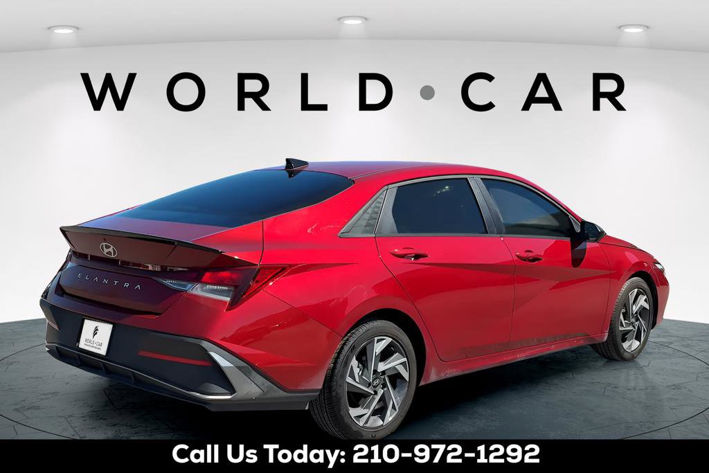 Certified 2025 Hyundai Elantra Sport image 8