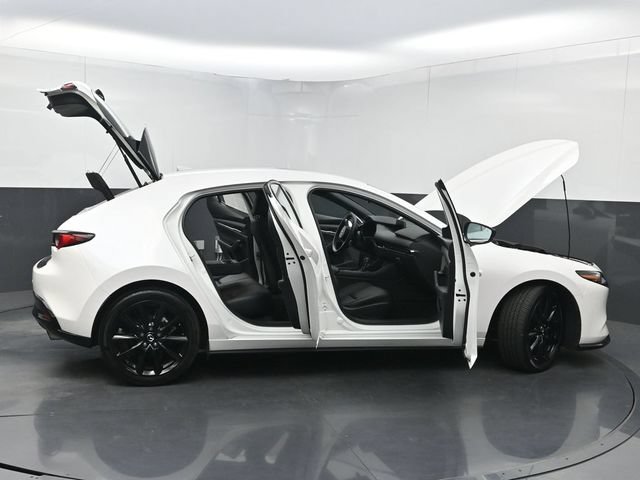 Certified 2025 MAZDA MAZDA3 Hatchback w/Premium Plus Pkg AWD/4WD image 37