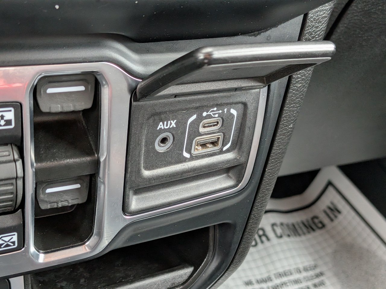 Used 2023 Jeep Gladiator Rubicon w/ Cold Weather Group AWD/4WD image 24