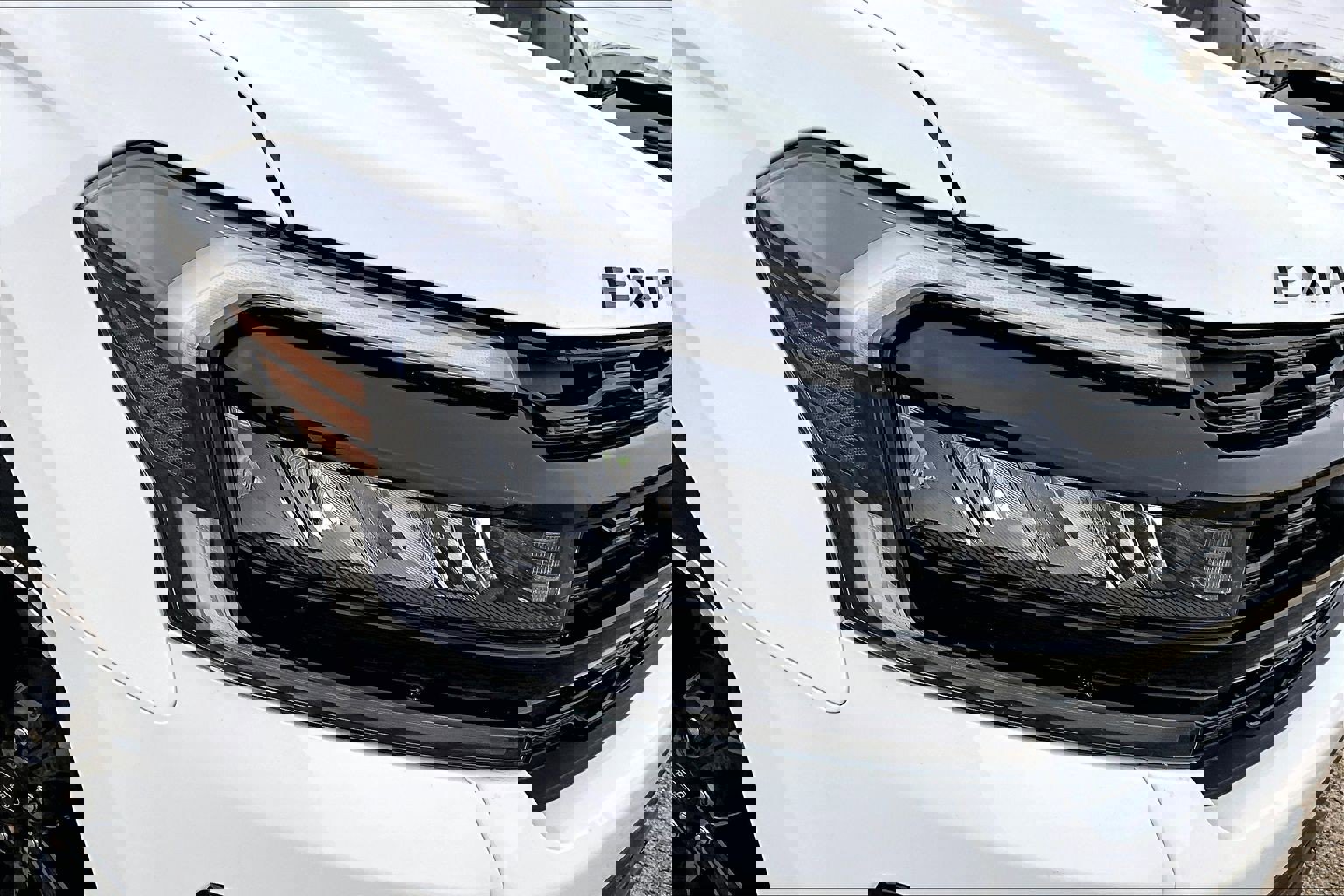 Used 2024 Ford Expedition Limited image 28