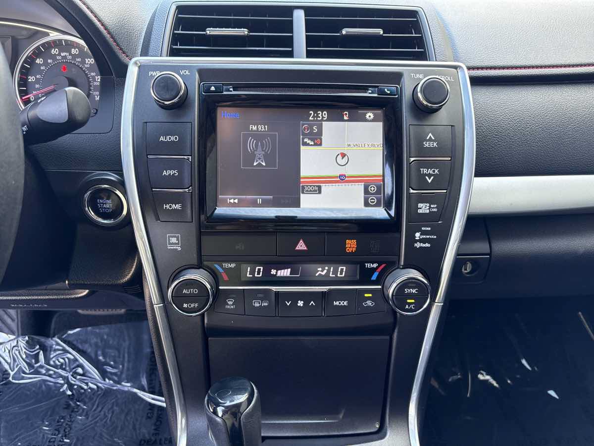 Used 2015 Toyota Camry XSE FWD image 22