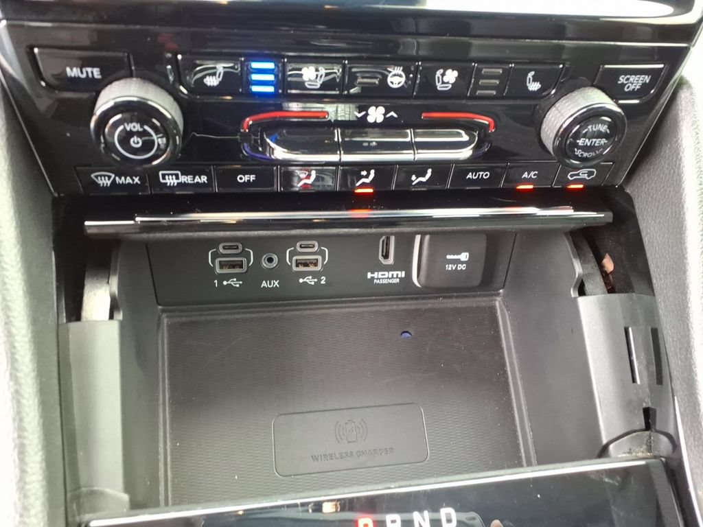 Used 2023 Jeep Grand Cherokee L Limited w/ Luxury Tech Group II RWD image 31