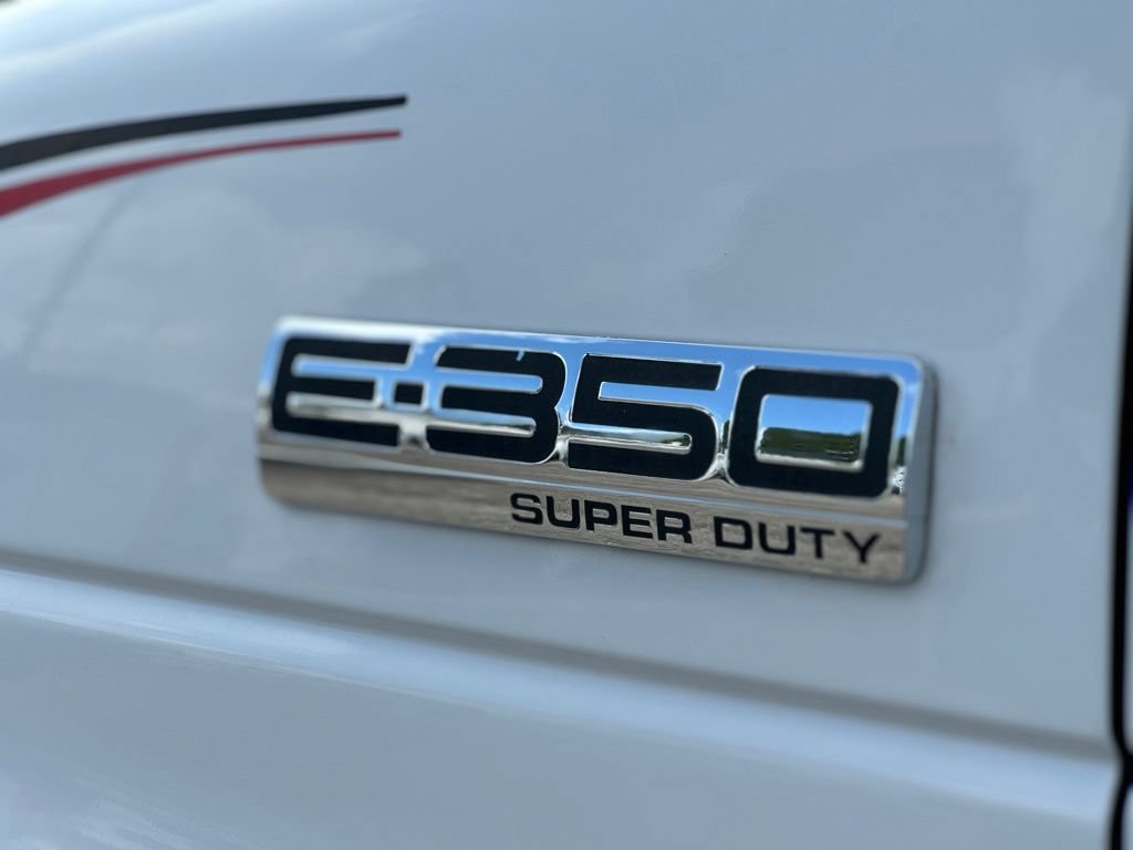 Used 2008 Ford E-350 and Econoline 350 Super Duty RWD image 24