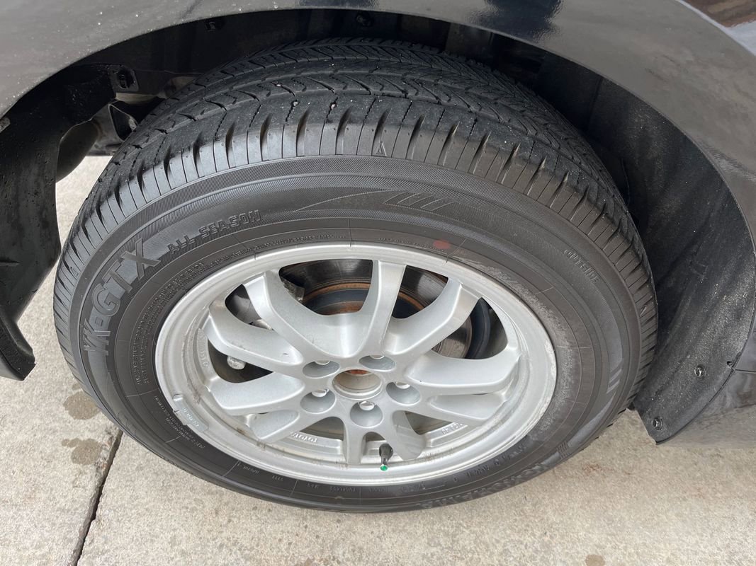 Used 2022 Toyota Prius LE image 23