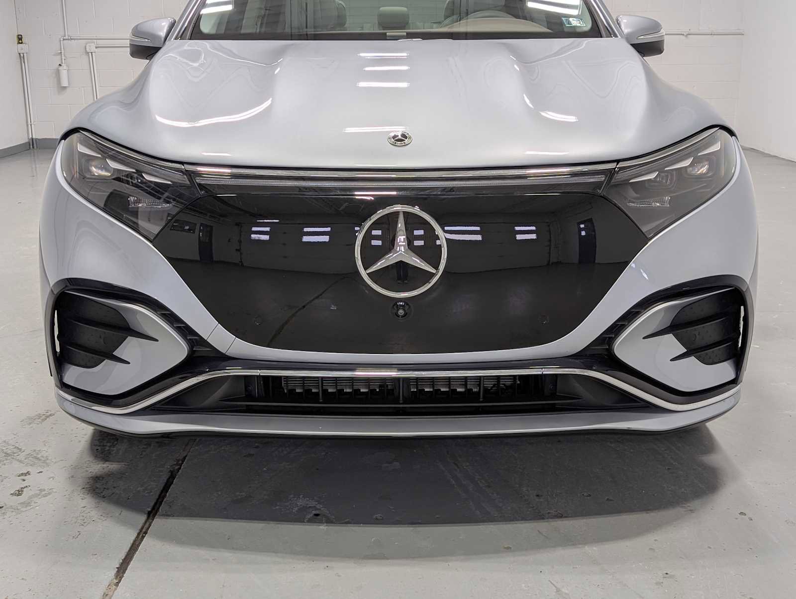 Certified 2023 Mercedes-Benz EQS 580 4MATIC SUV image 2