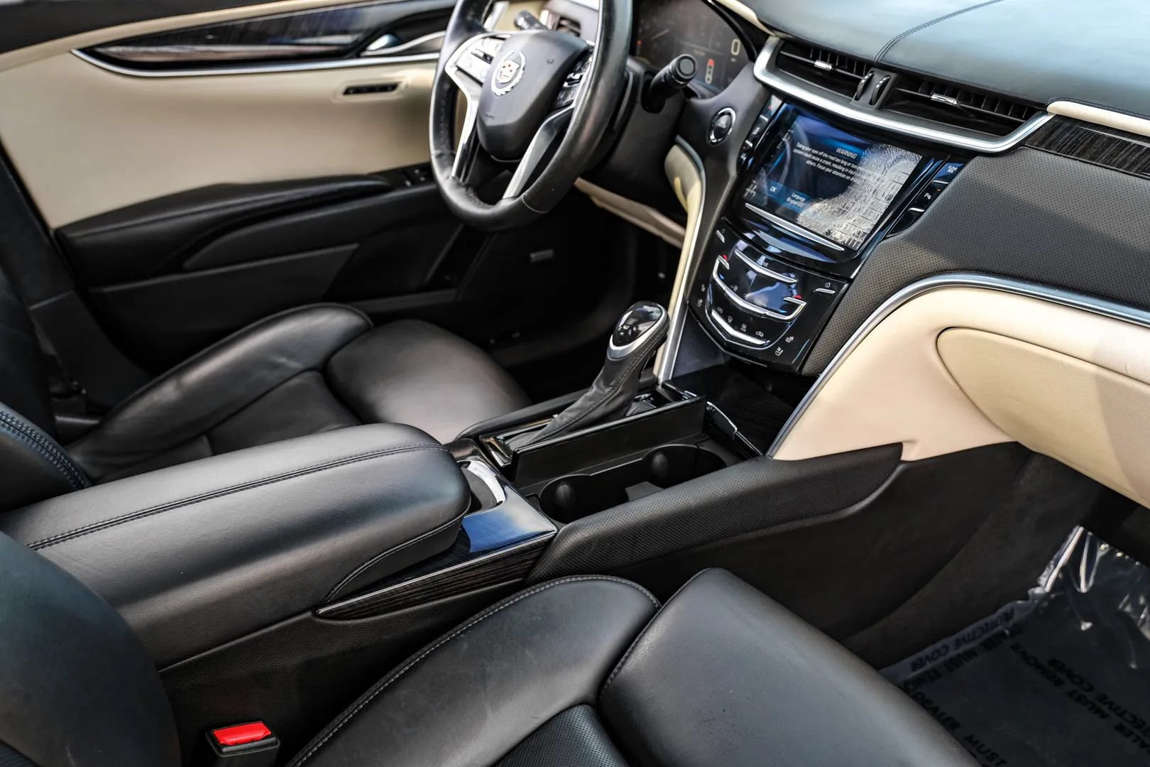 Used 2015 Cadillac XTS Platinum AWD/4WD image 21