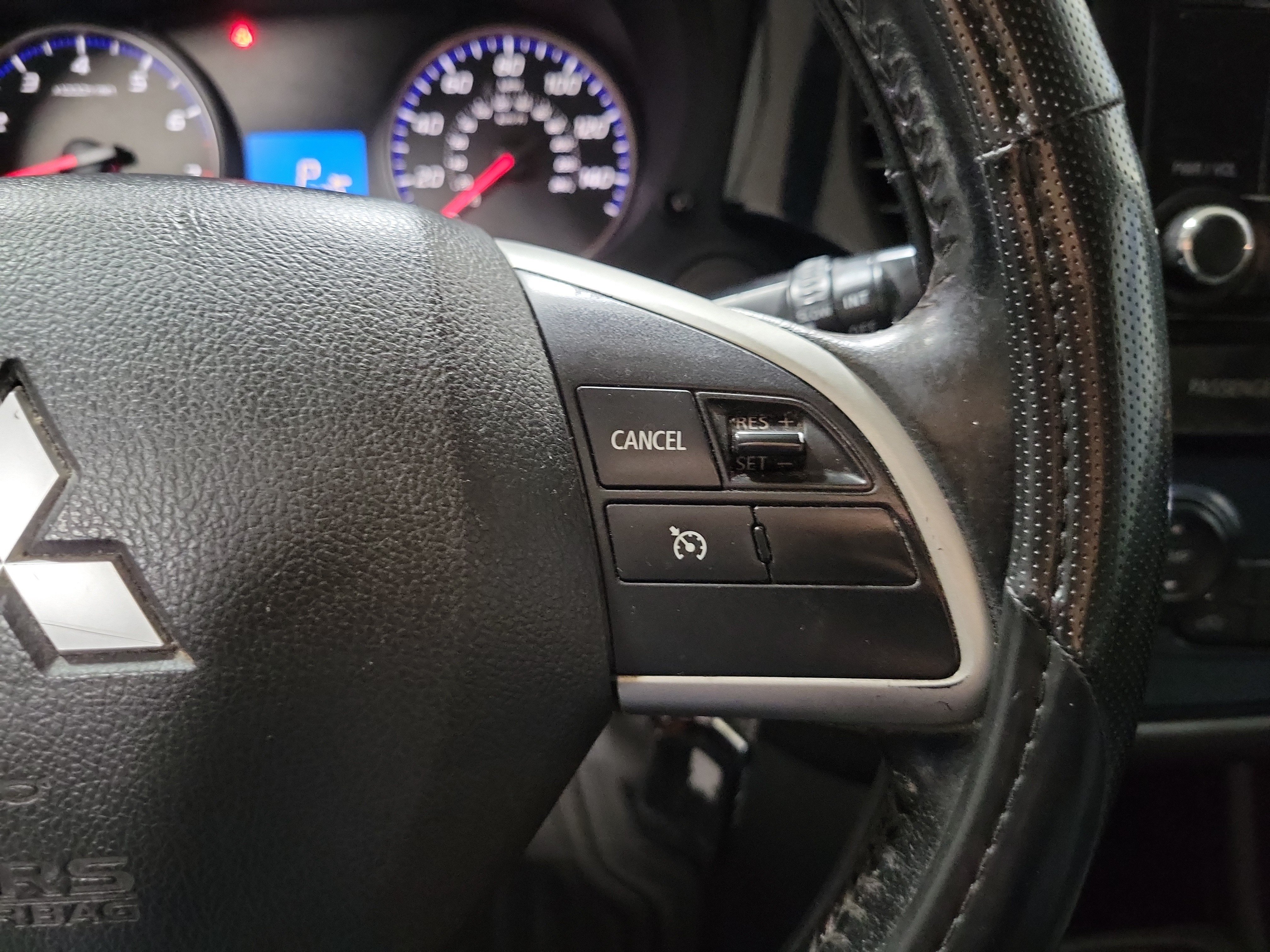 Used 2015 Mitsubishi Outlander ES FWD image 26